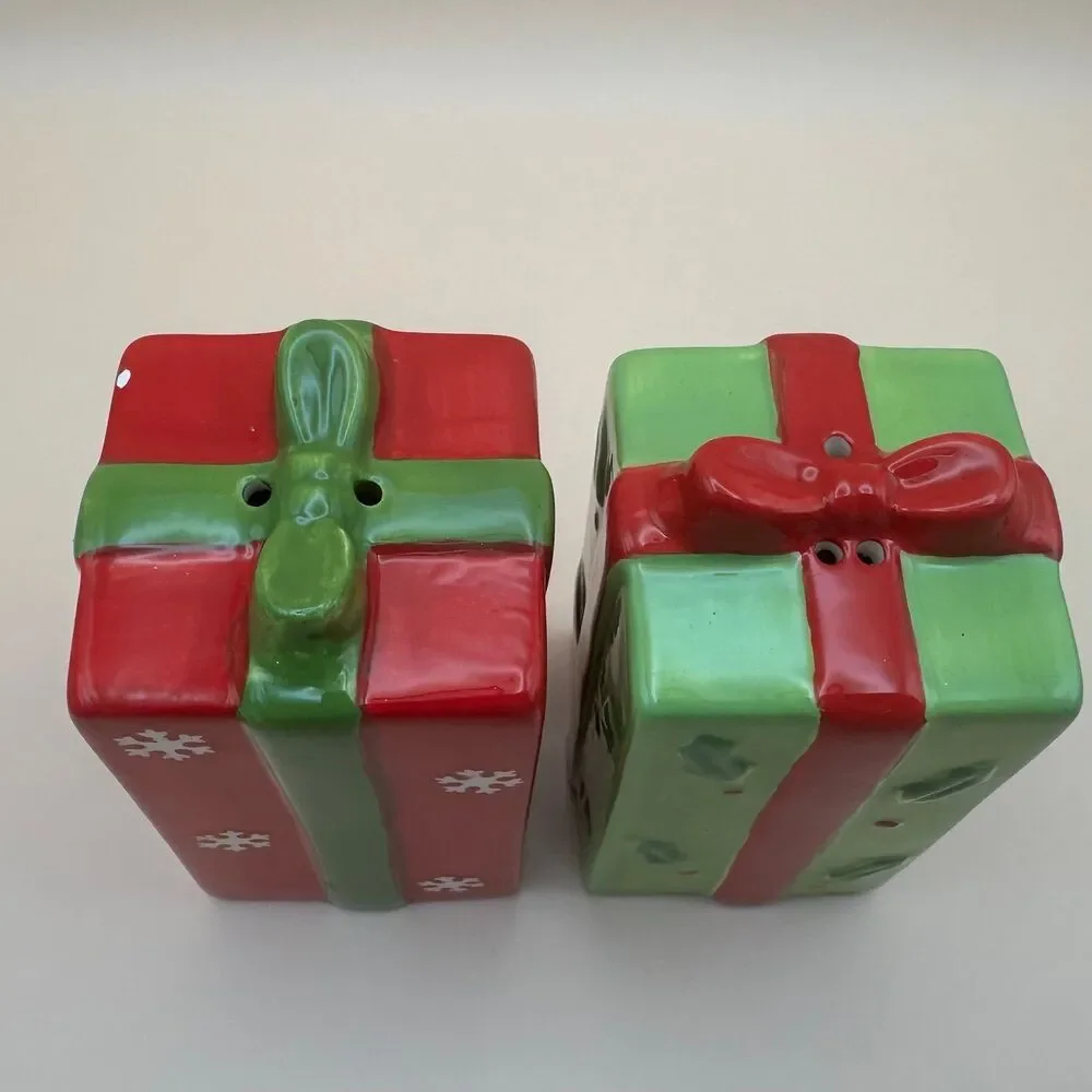 Vintage Ceramic Christmas Present Salt and Pepper Shakers Holiday Gift Box Set